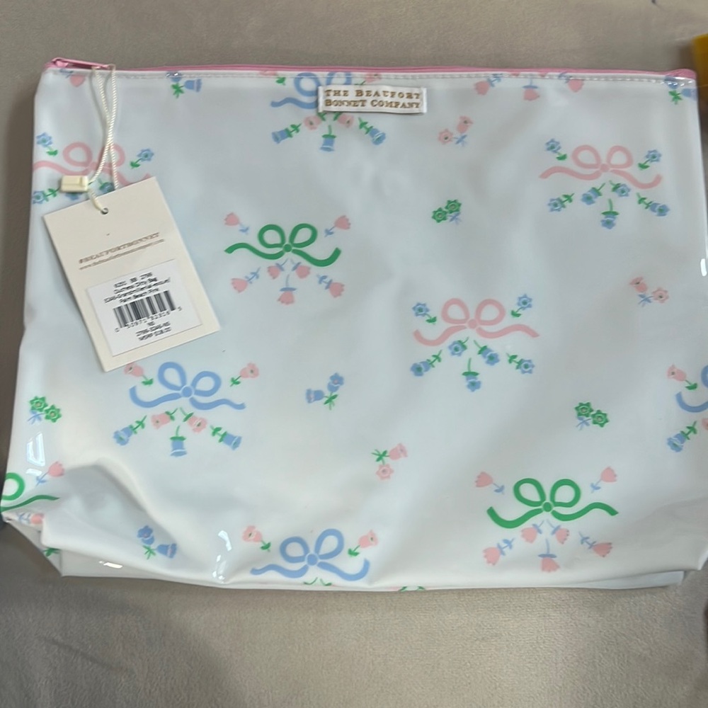 Grandmillenial-esque Duchess Ditty bag